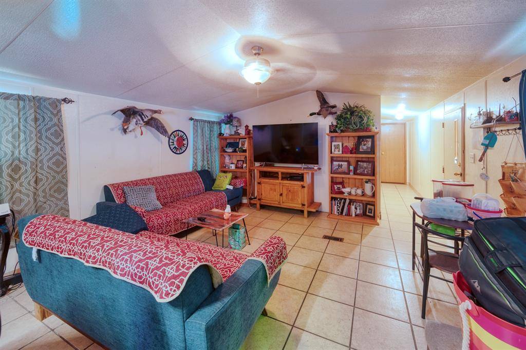 8838 Pecan Valley, Pilot Point, TX 76258