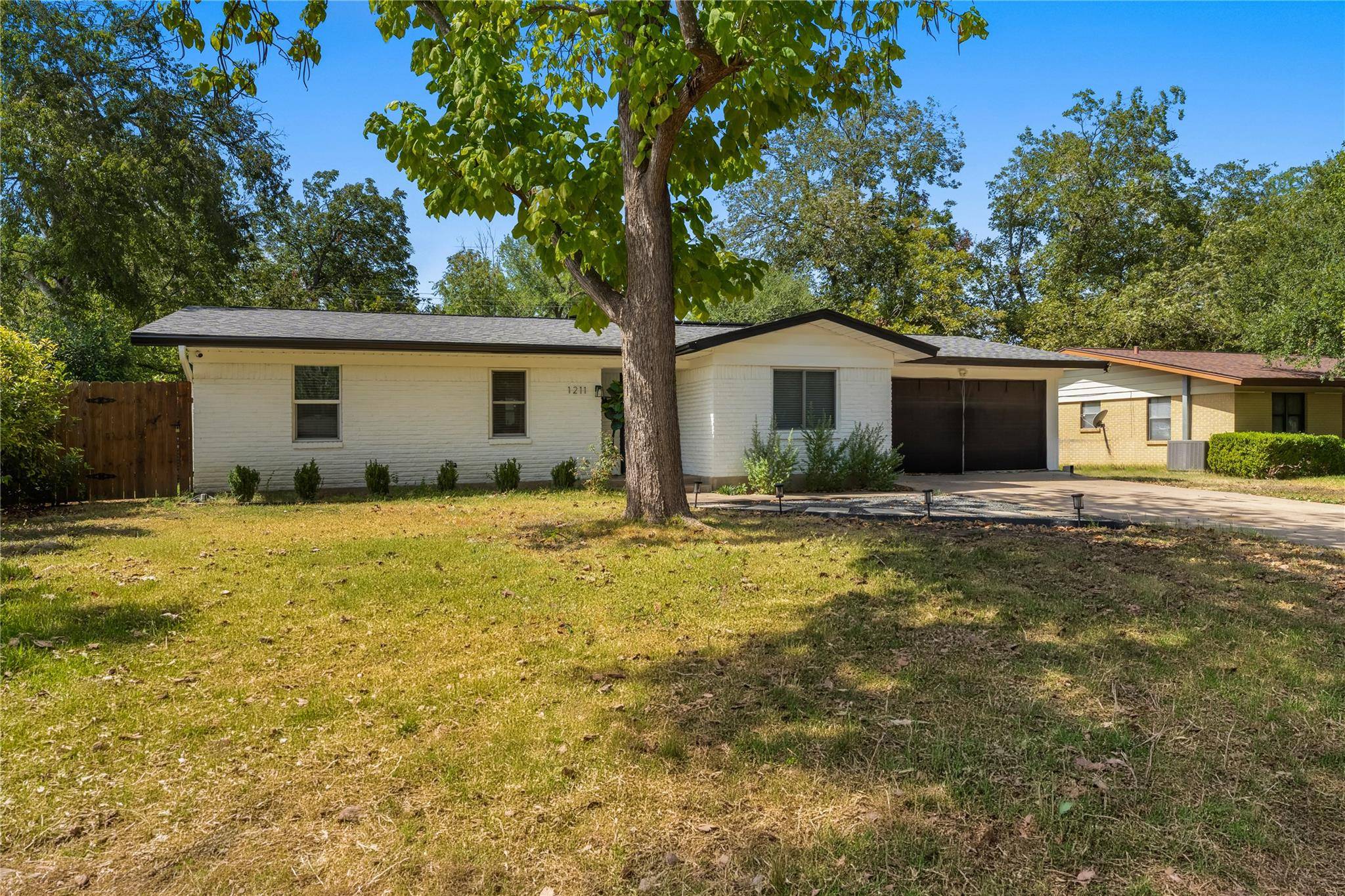 1211 Sahara Ave, Austin, TX 78745