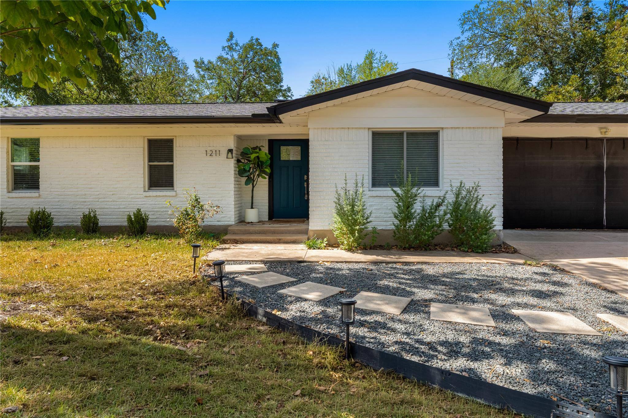 1211 Sahara Ave, Austin, TX 78745