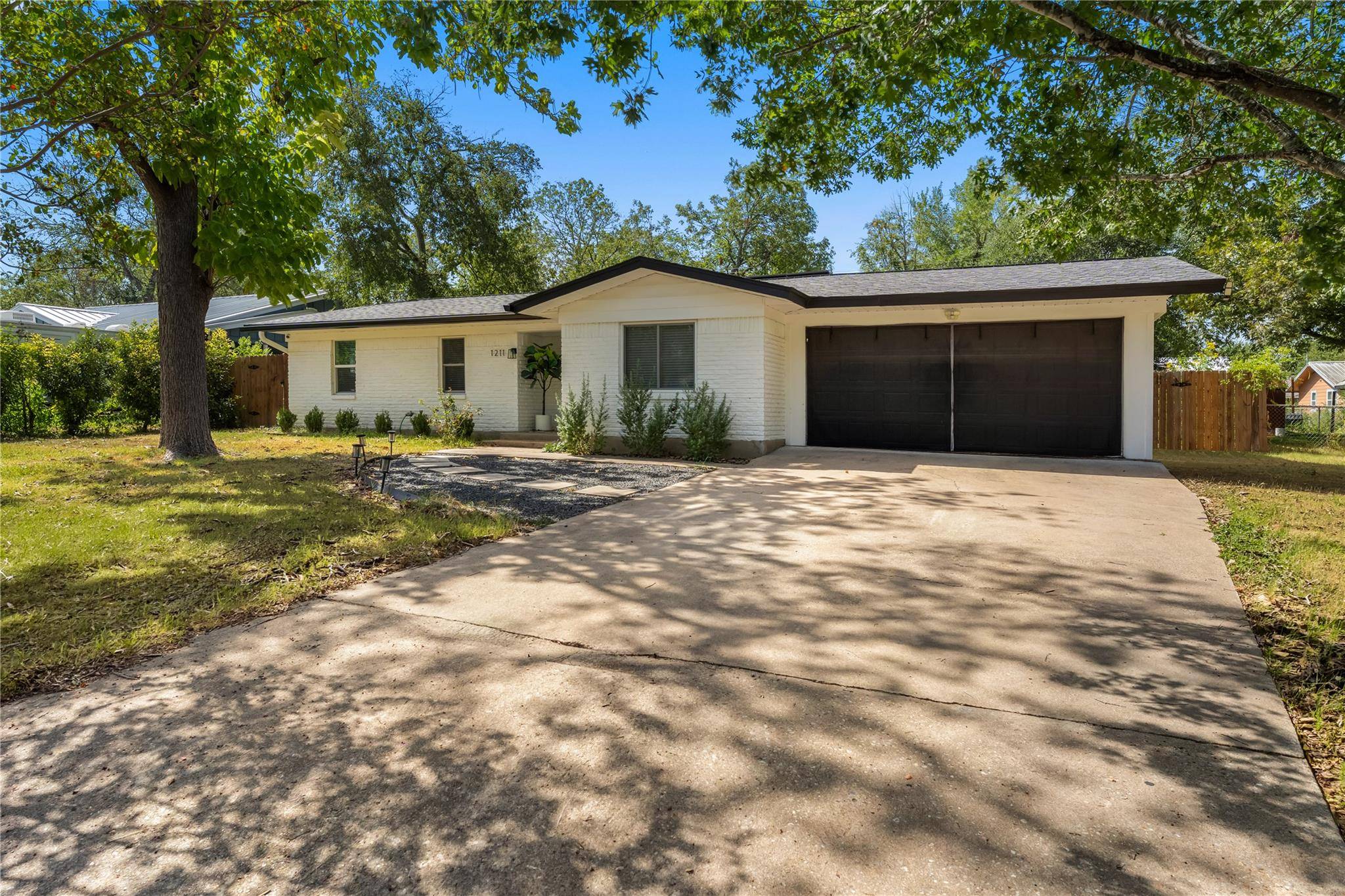 1211 Sahara Ave, Austin, TX 78745