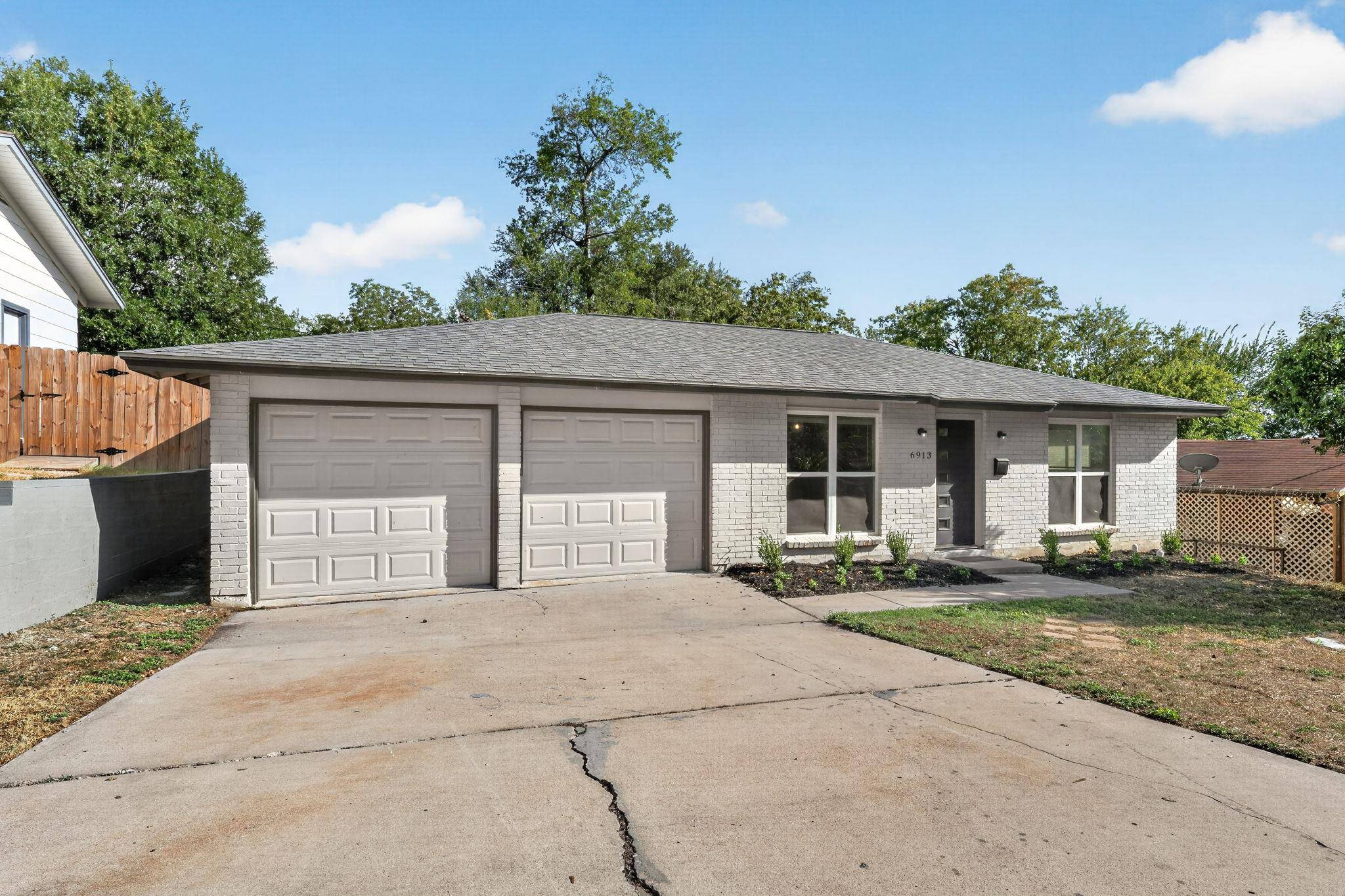 6913 La Salle DR, Austin, TX 78723