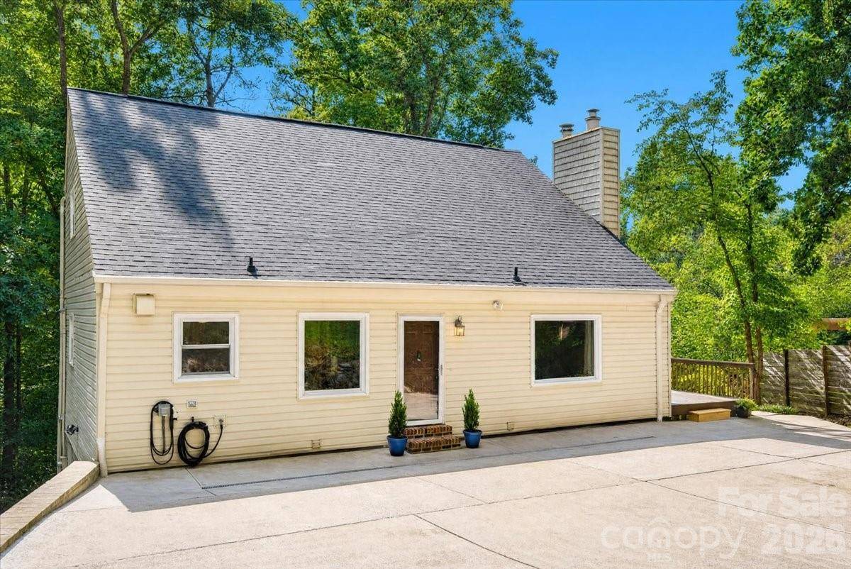 125 Hickory Point CT, Statesville, NC 28677