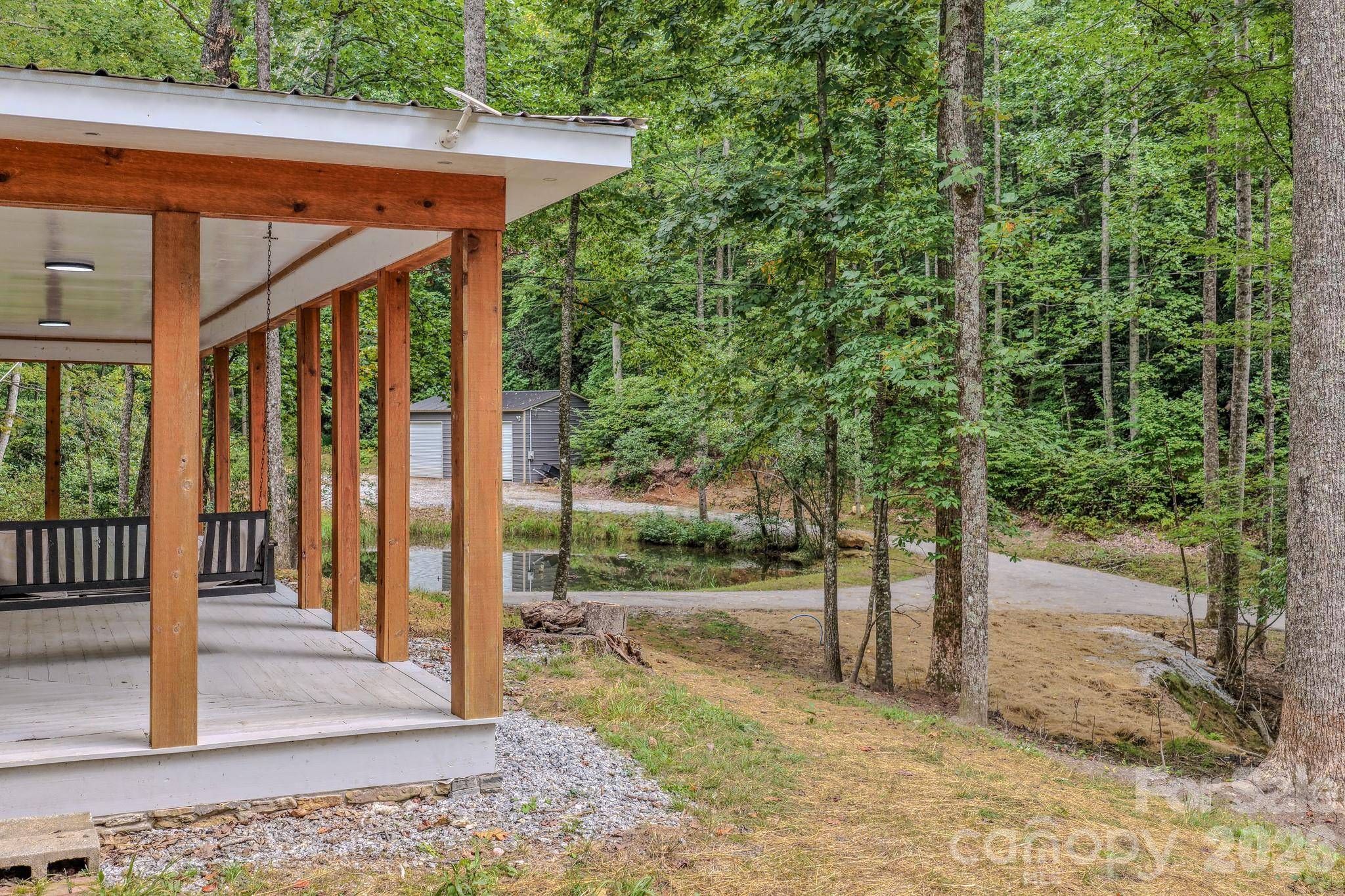 633 Kingdom PL, Zirconia, NC 28790