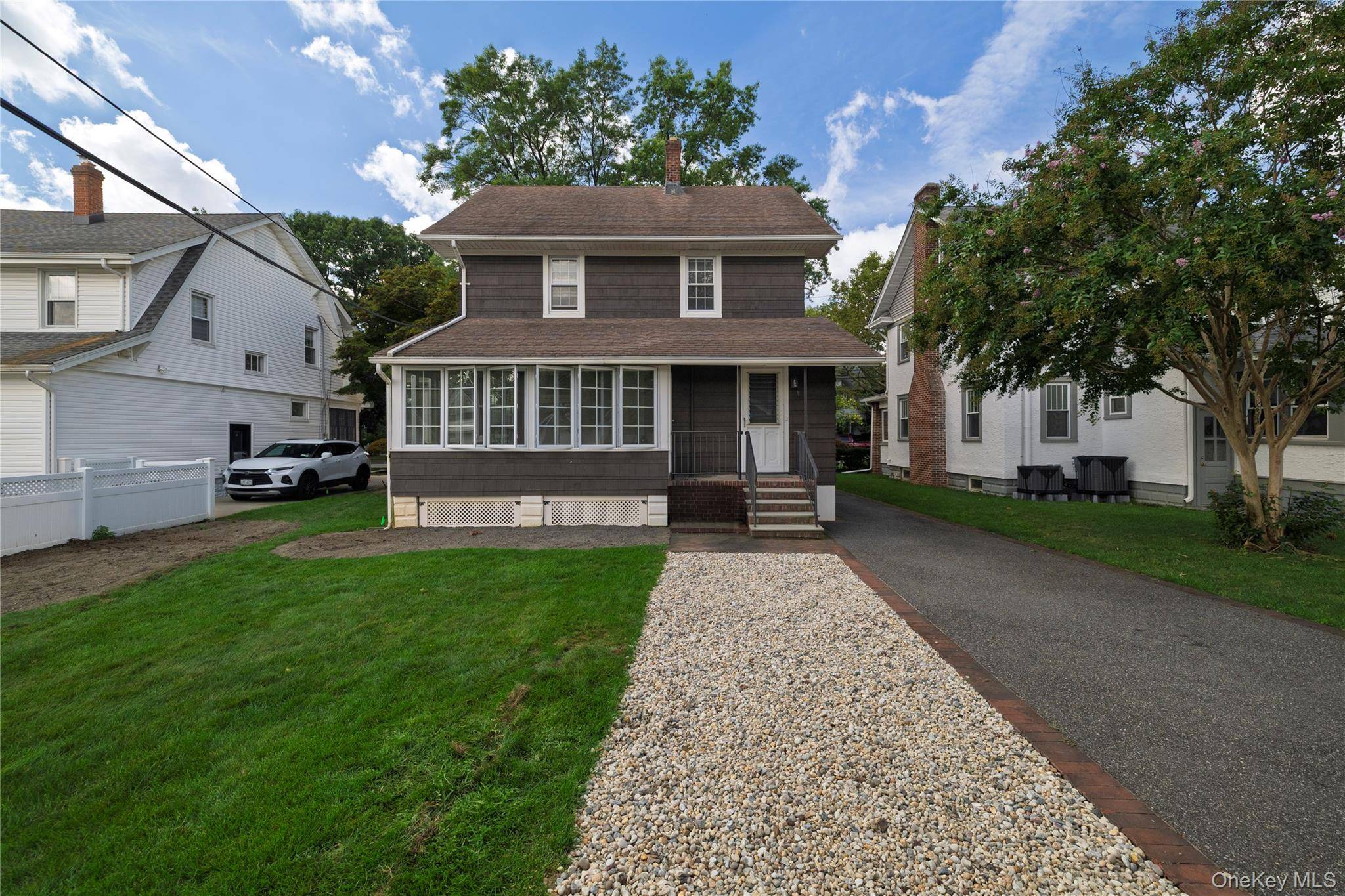 65 Lenox AVE, Lynbrook, NY 11563