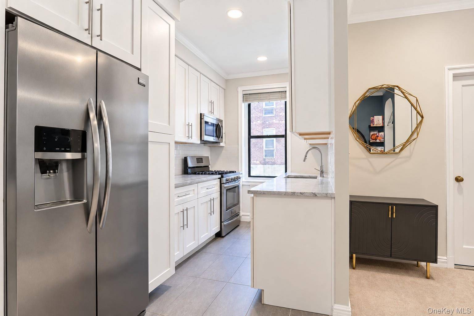 21 Barstow RD #2D, Great Neck, NY 11021