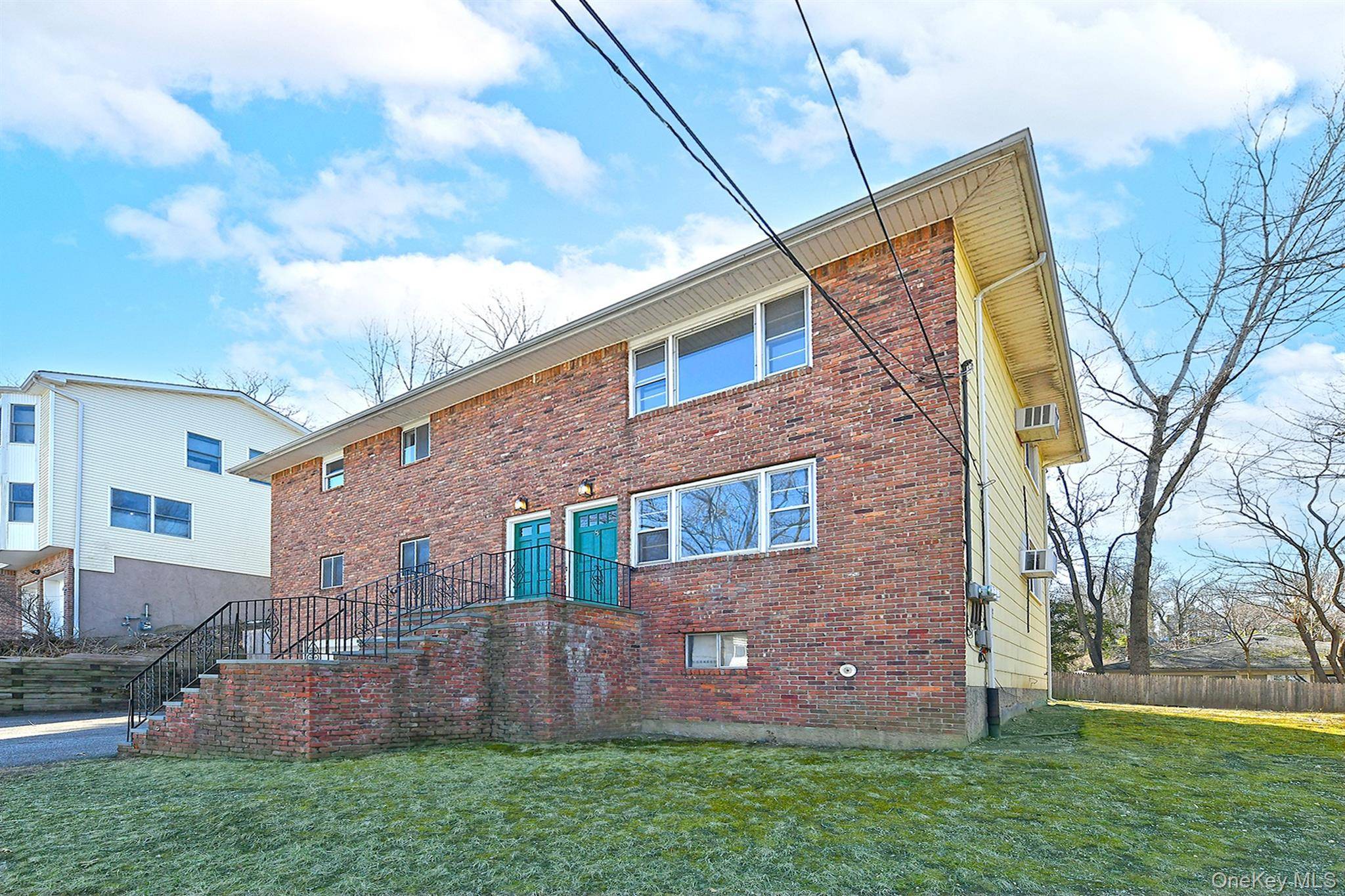 8 Harbor Hill RD #2nd Floor, Glen Cove, NY 11542
