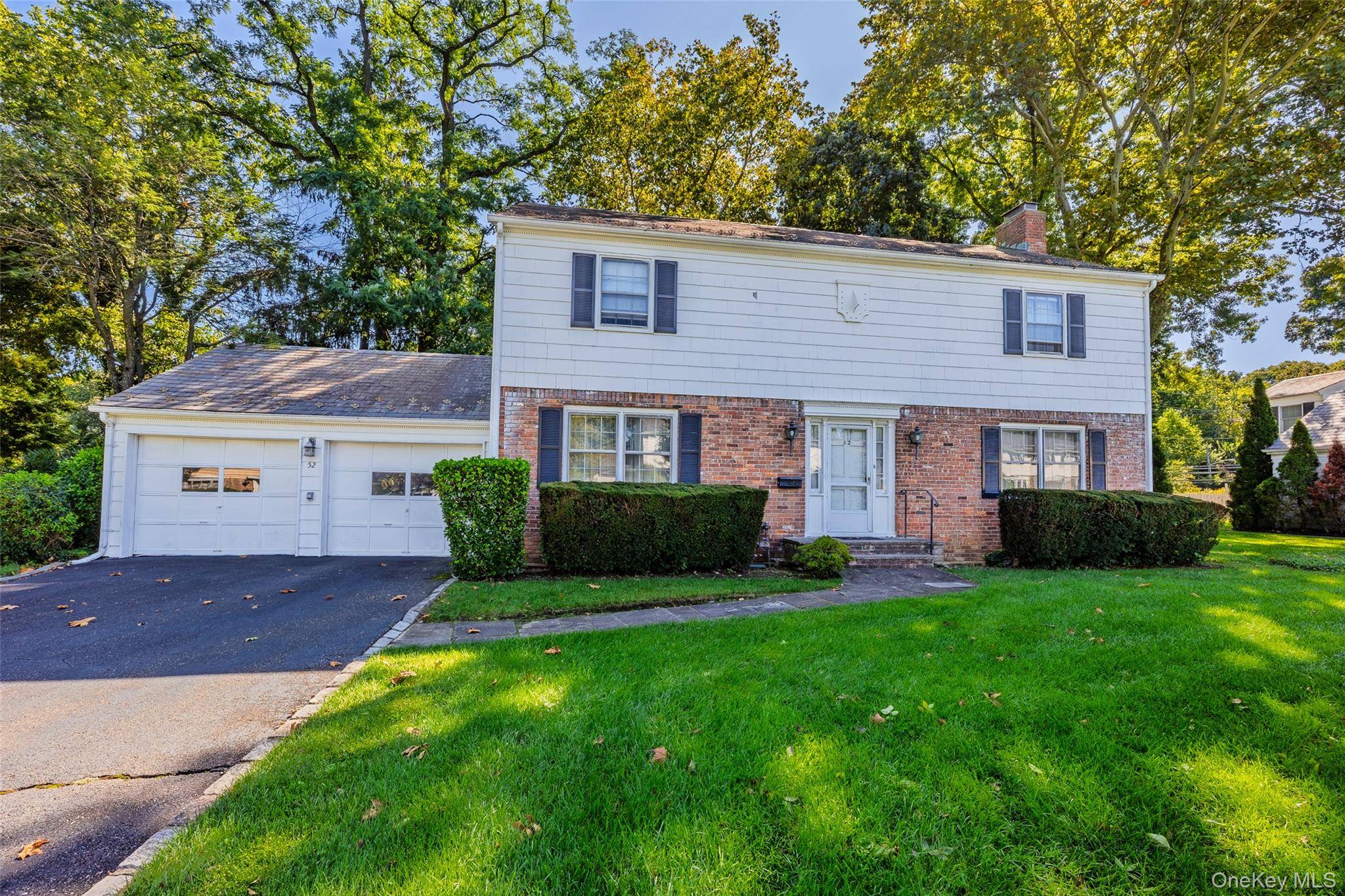 52 Borglum RD, Manhasset, NY 11030