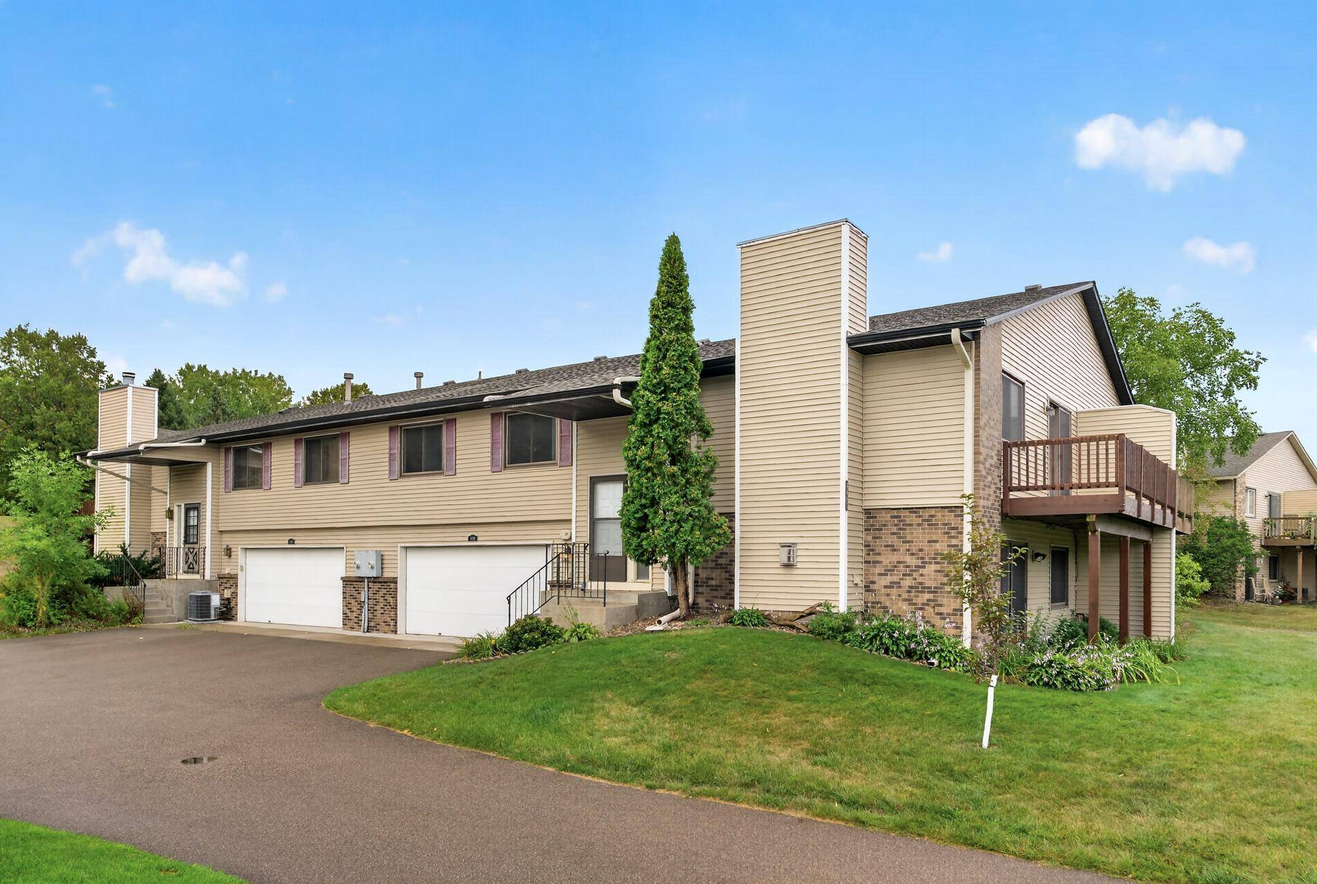 4480 Clover LN #A, Eagan, MN 55122