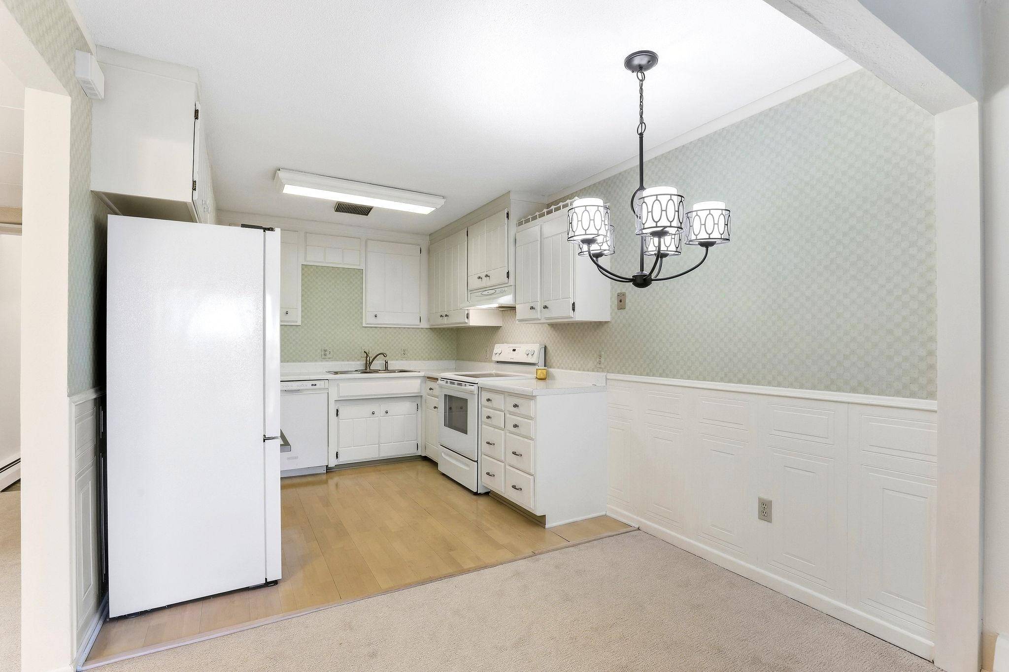 6061 Paris AVE N #2C, Stillwater, MN 55082