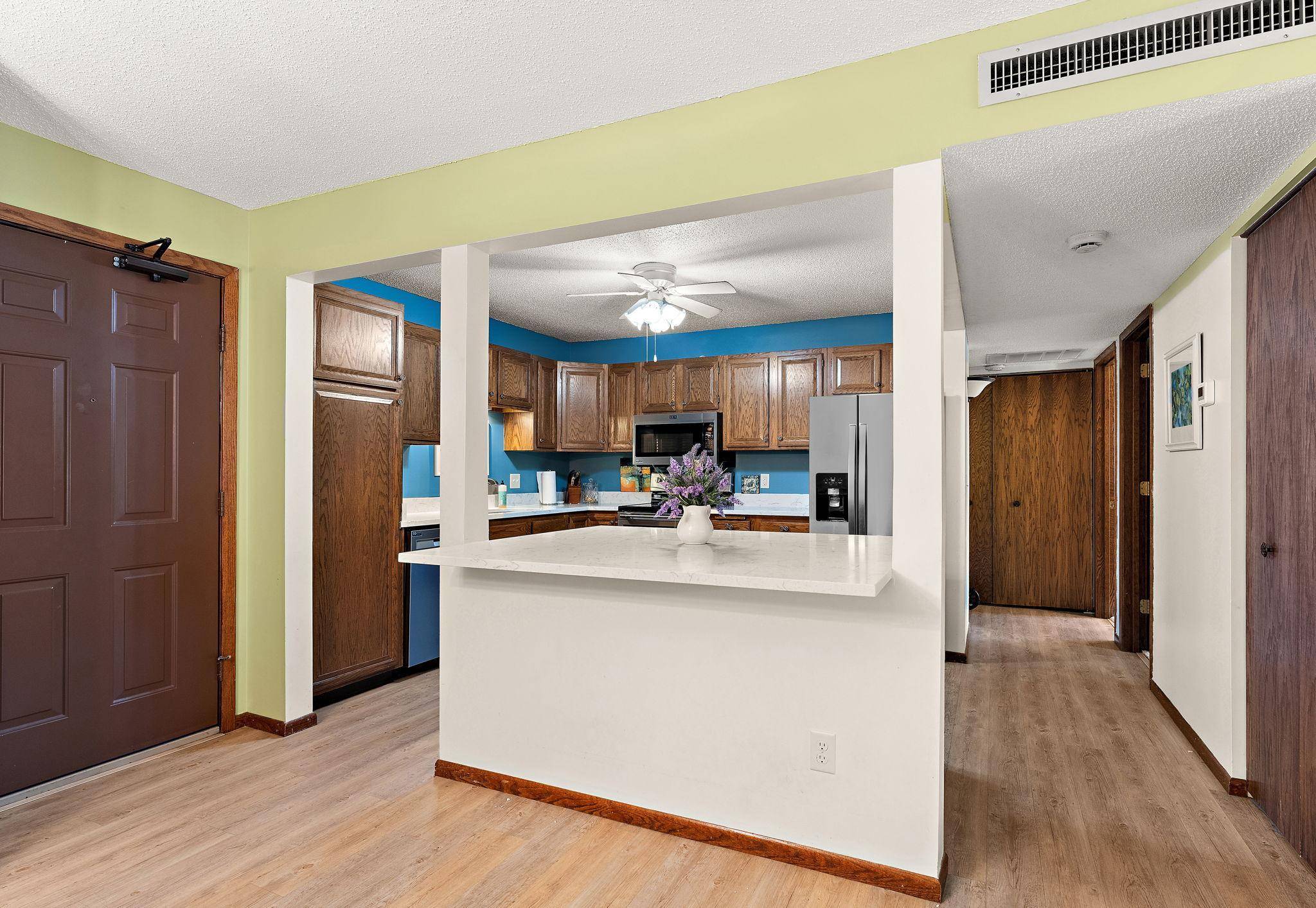 10540 43rd AVE N #203, Plymouth, MN 55442