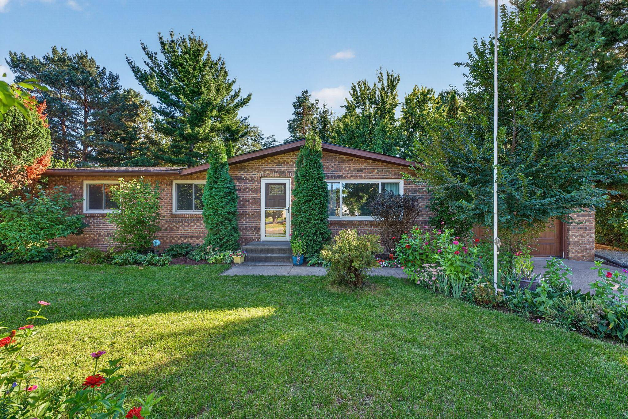 86 W Golden Lake RD, Circle Pines, MN 55014