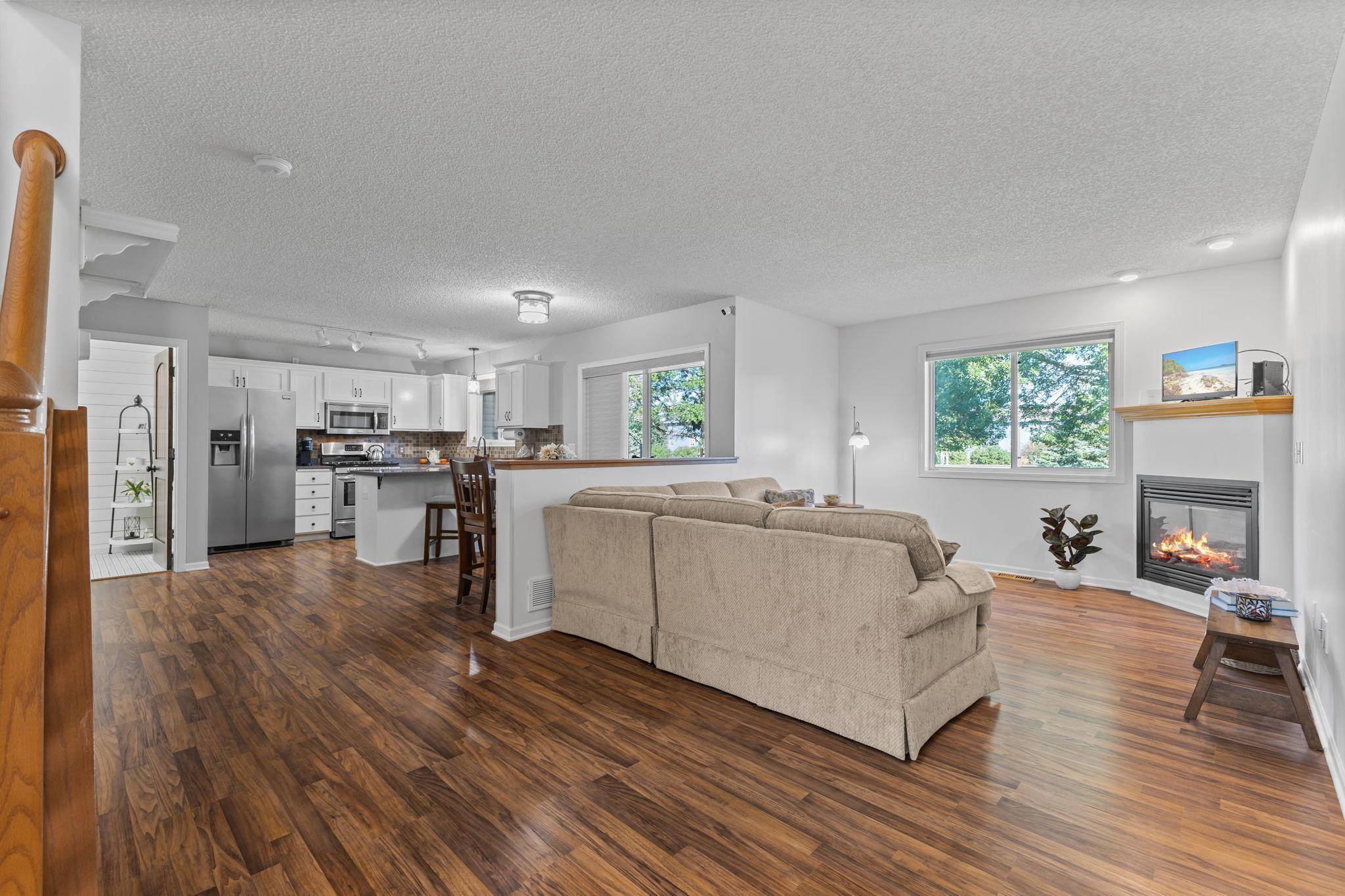 717 Independence DR NW, Big Lake, MN 55309