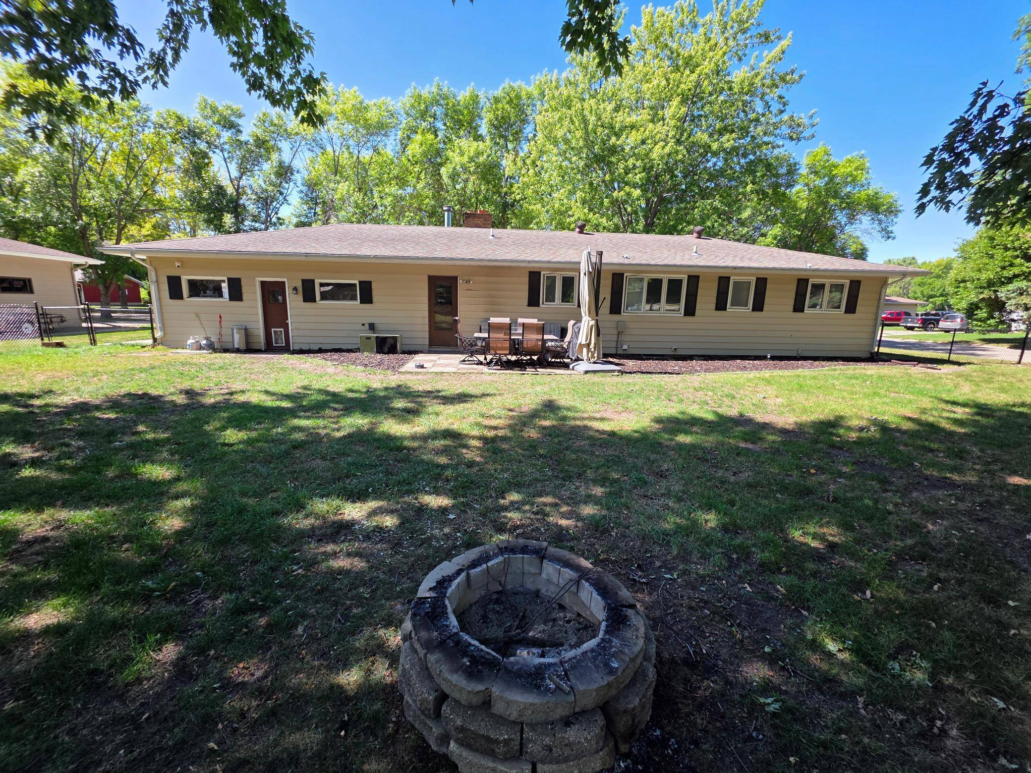 302 10th ST SE, Barnesville, MN 56514