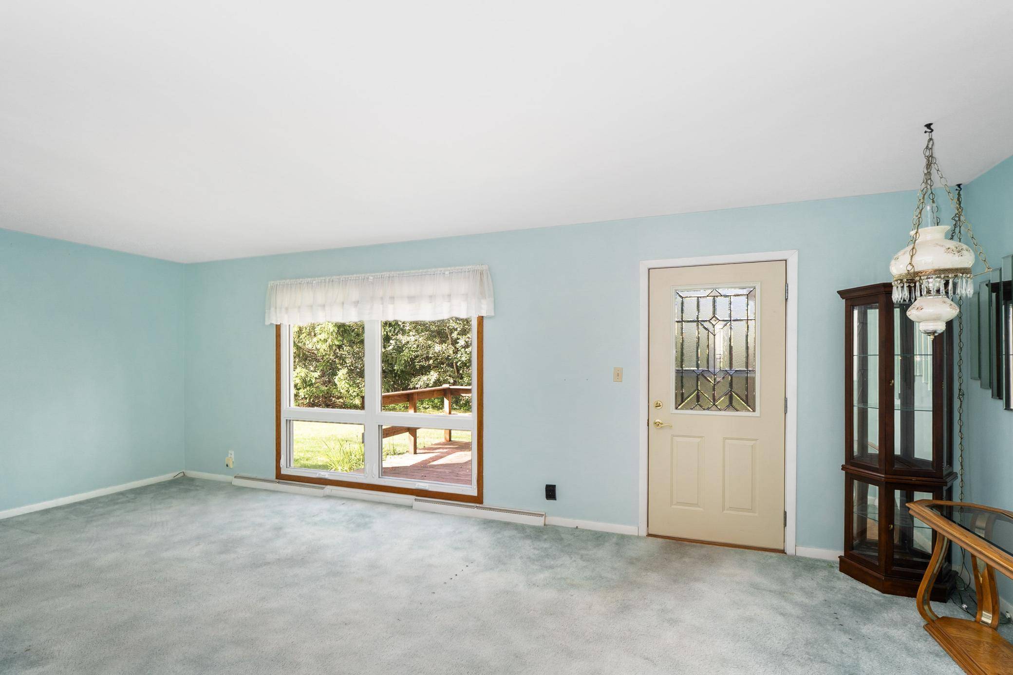 407 Kelly CIR, Duluth, MN 55811