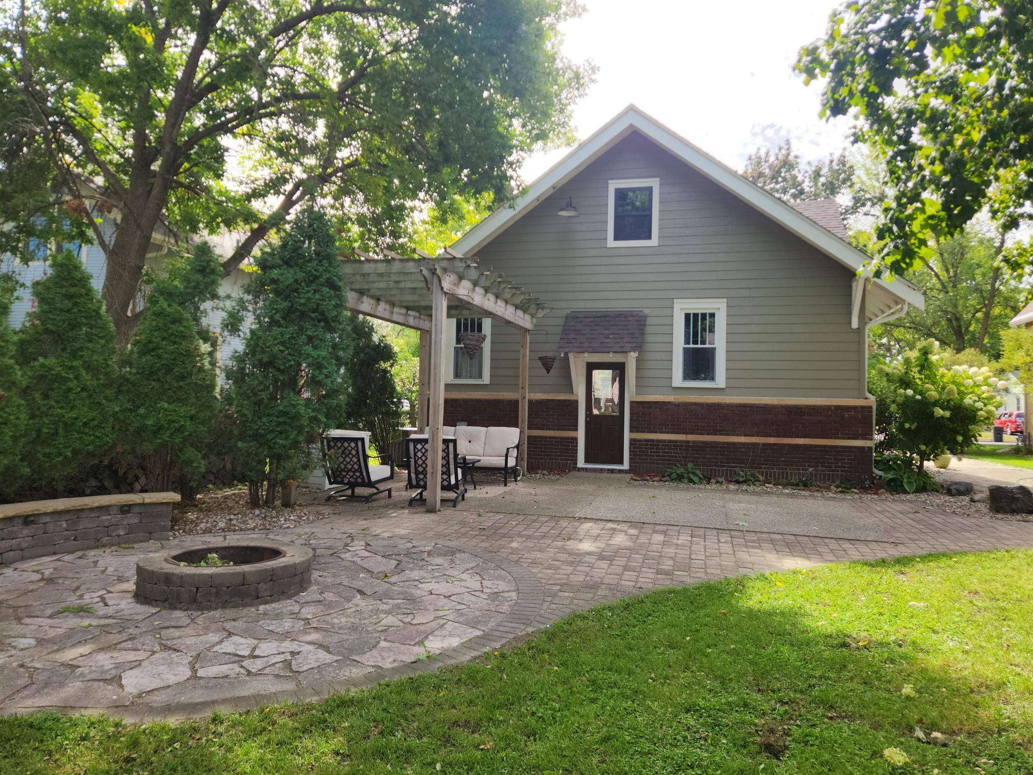 622 Nicollet AVE, North Mankato, MN 56003