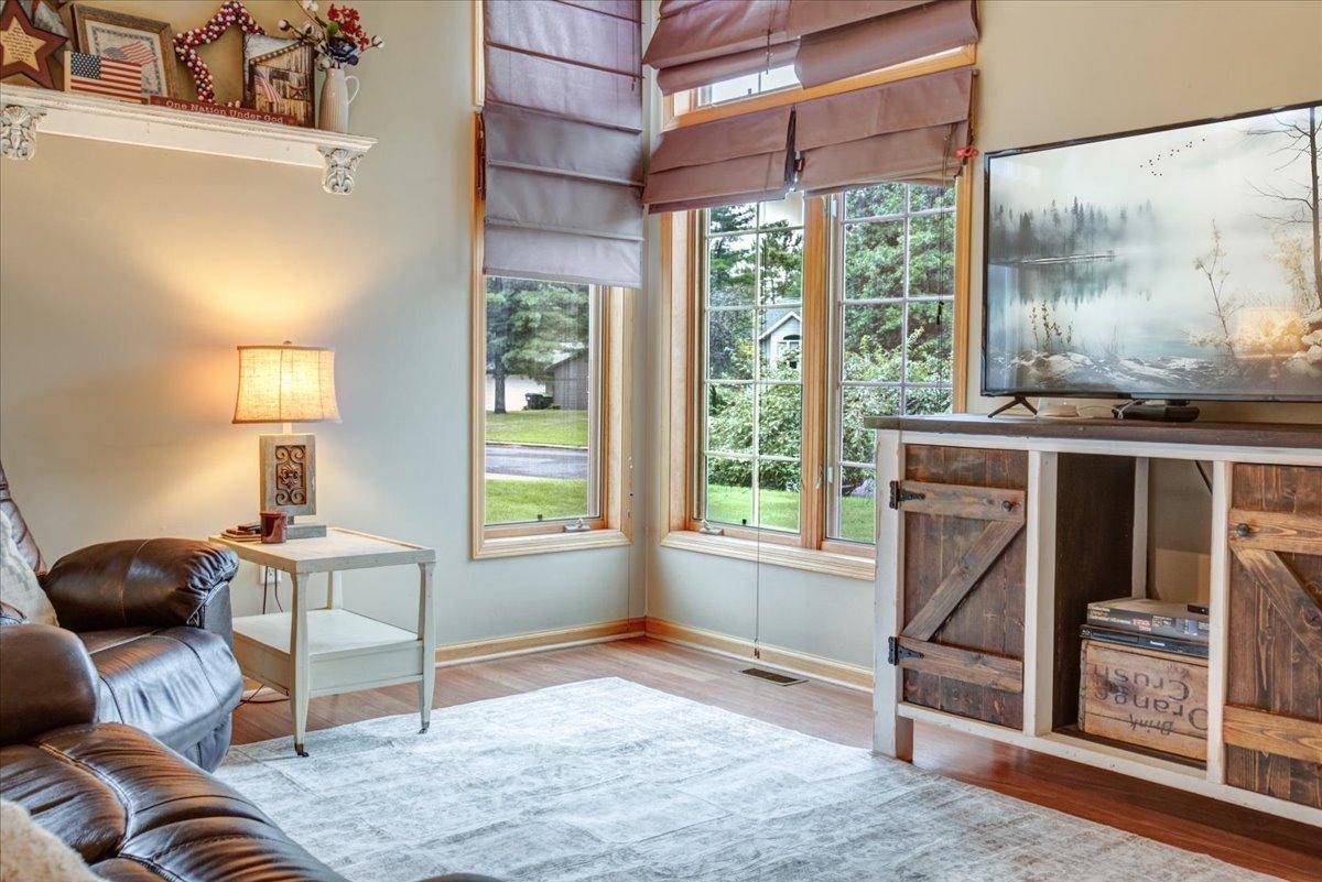 1304 Ballentine RD, Menomonie, WI 54751