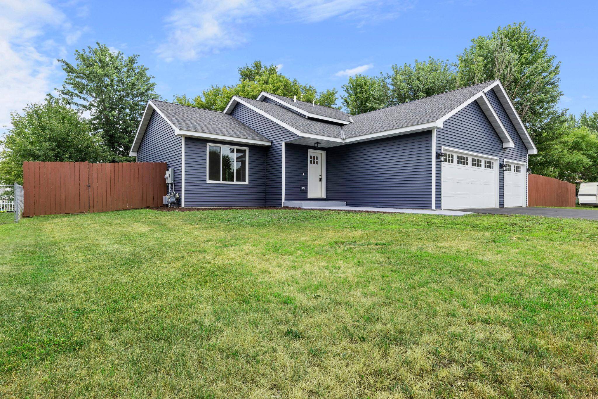 808 5th AVE SW, Isanti, MN 55040
