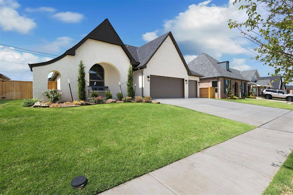 12801 Cobblestone Curve RD, Oklahoma City, OK 73142