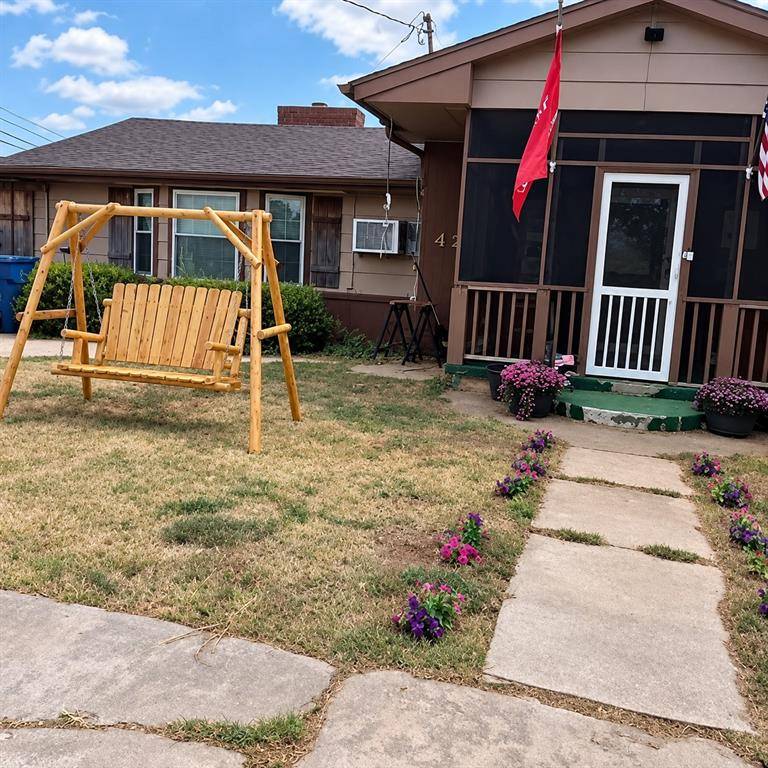 420 W 8th ST, Cordell, OK 73632