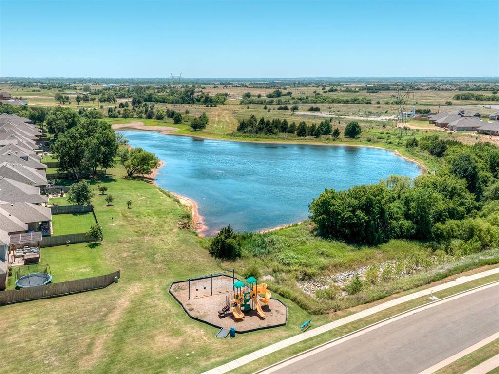 9040 NW 142nd ST, Yukon, OK 73099