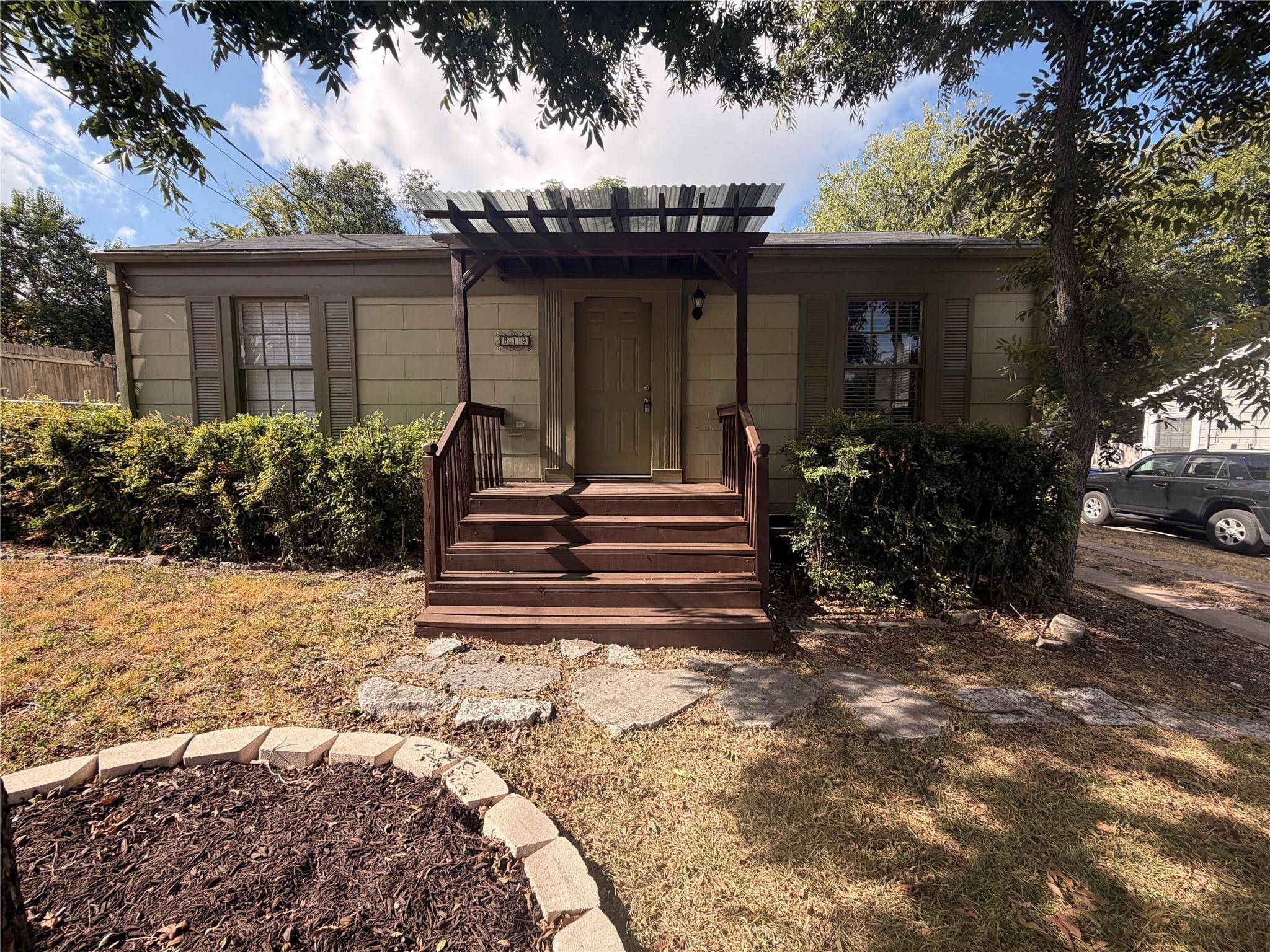 819 E 31st ST, Austin, TX 78705