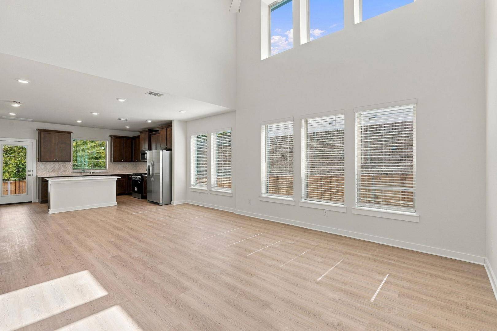 140 Bloomington LOOP, Hutto, TX 78634