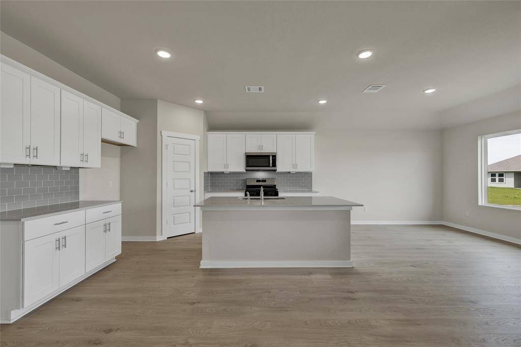 160 Davis Mountain CV, Lockhart, TX 78644