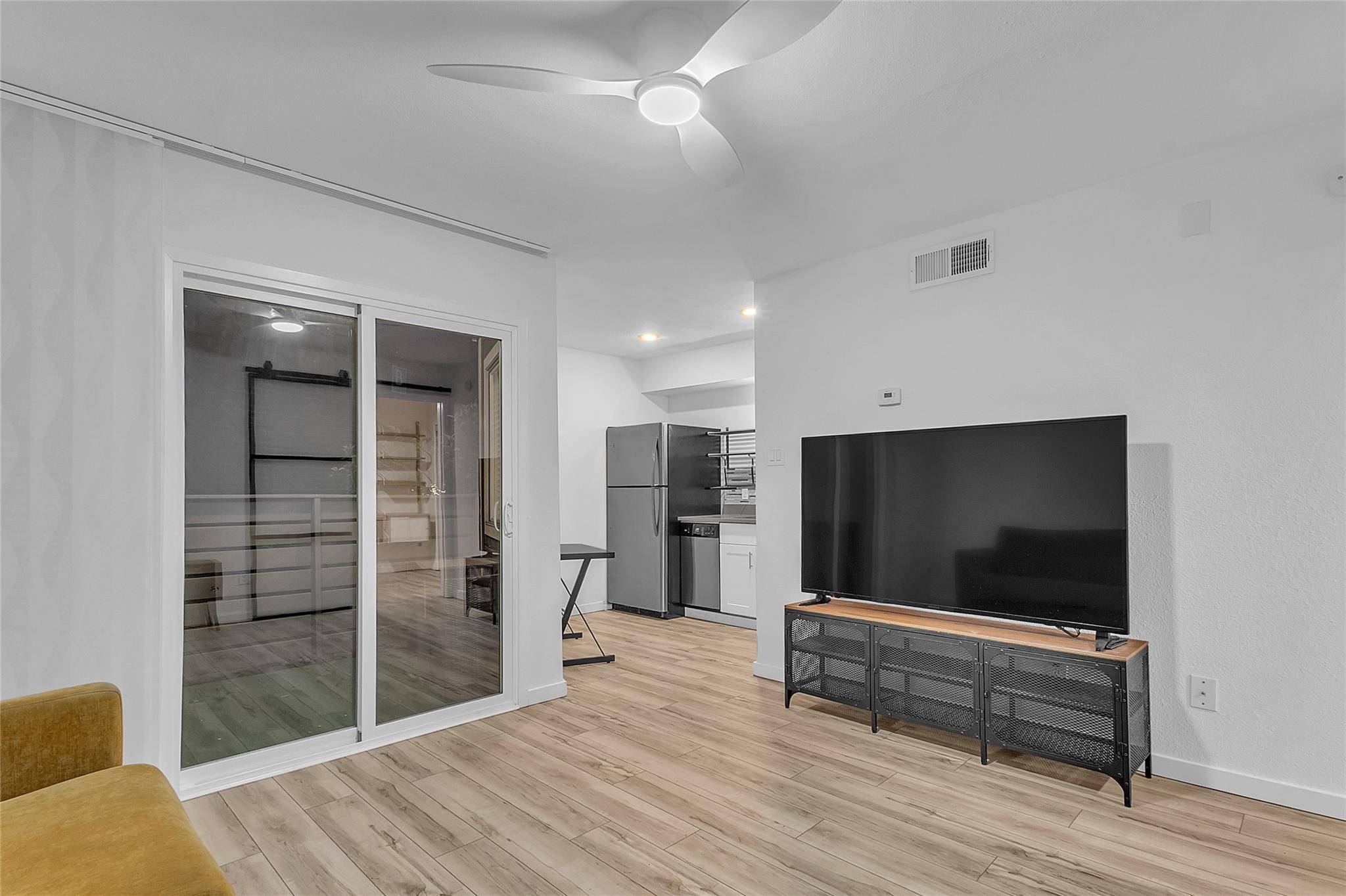 1840 Burton DR #184, Austin, TX 78741