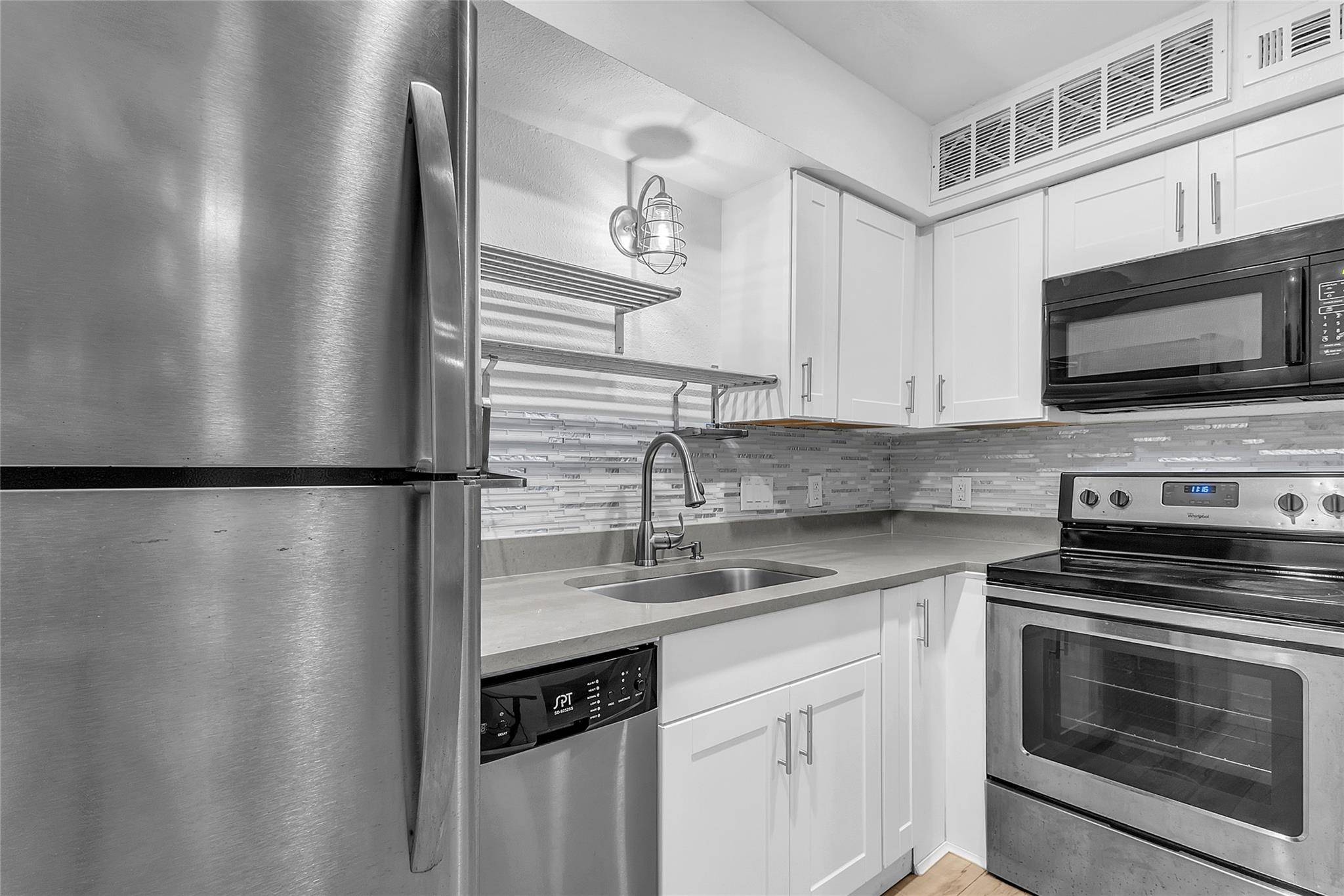 1840 Burton DR #184, Austin, TX 78741