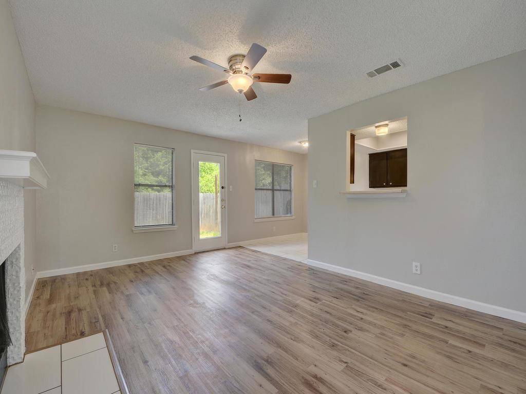 9203 Kempler DR #A, Austin, TX 78748