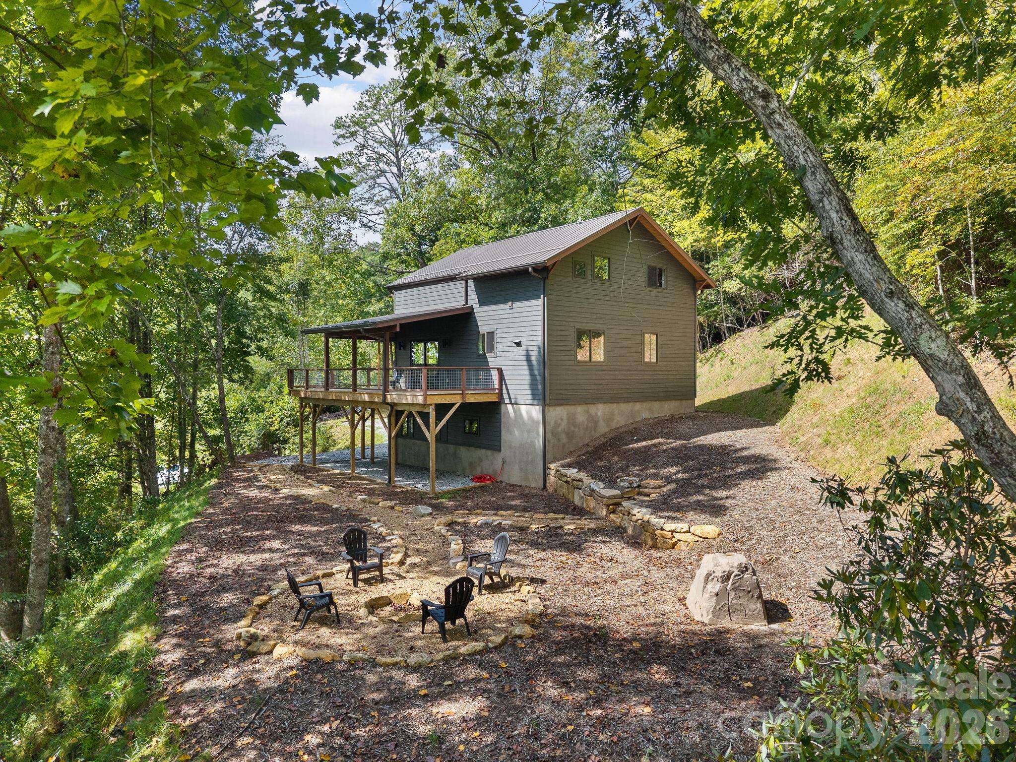 114 Phivo DR, Balsam Grove, NC 28708