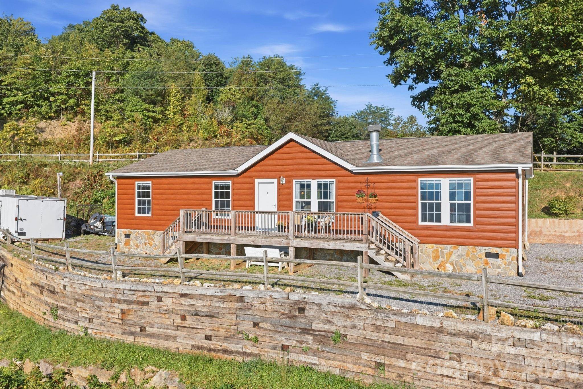 375 Catawba RDG, Maggie Valley, NC 28751