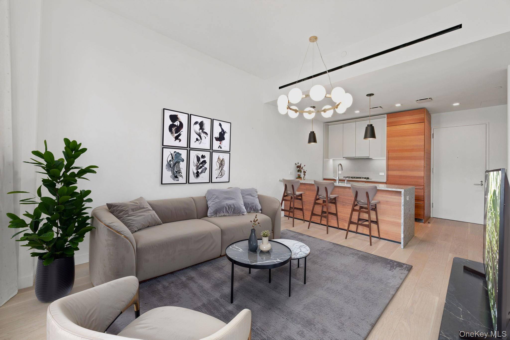 21-21 31st ST #4J, Astoria, NY 11105