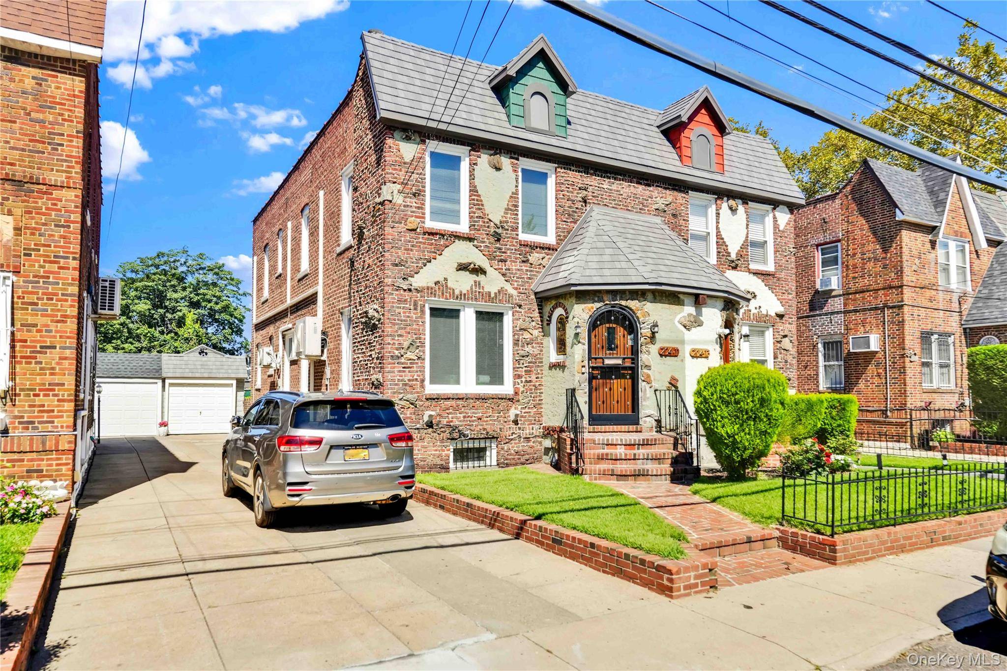 204-11 Murdock AVE, Saint Albans, NY 11412
