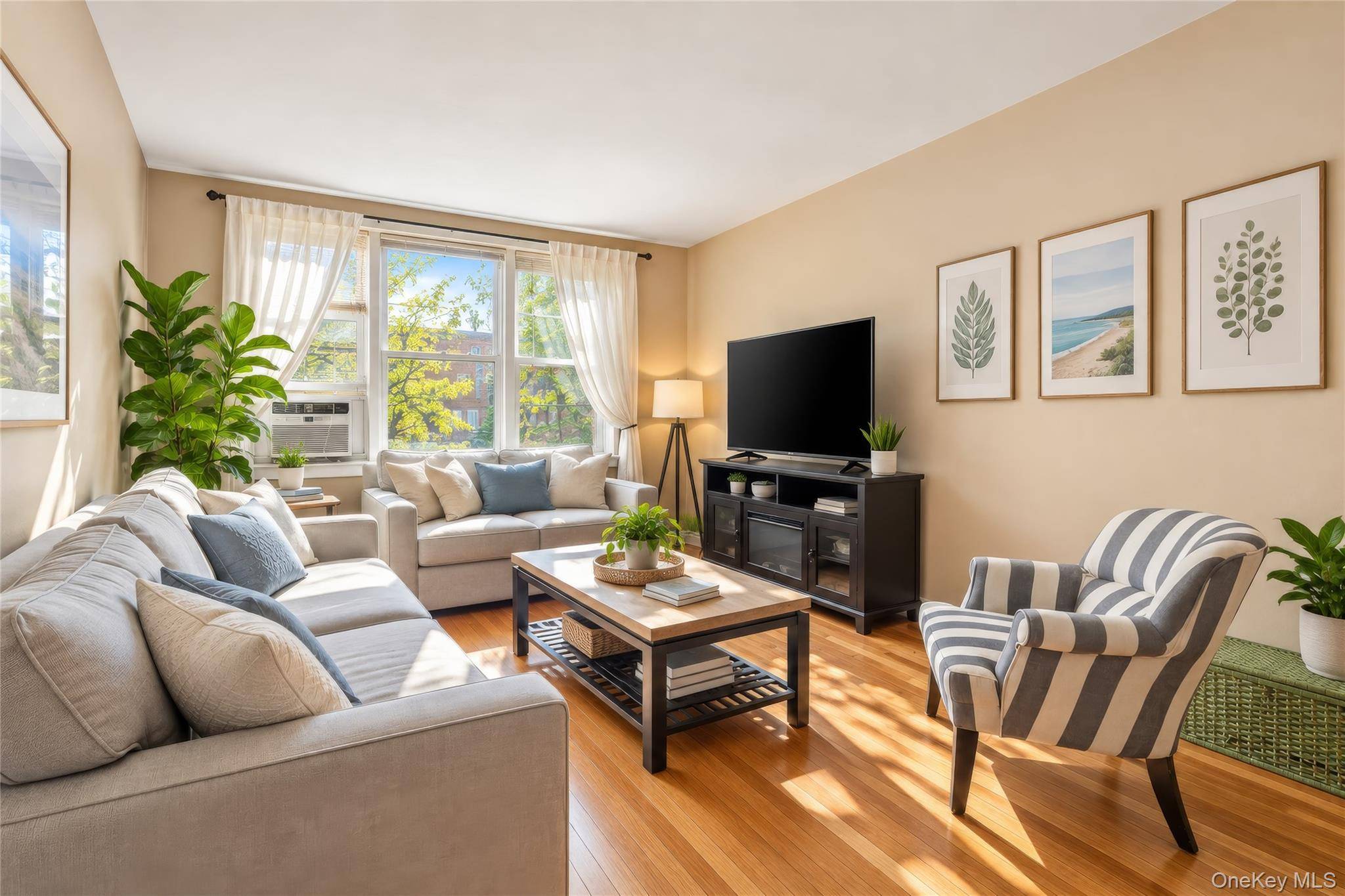 300 N Broadway #4M, Yonkers, NY 10701