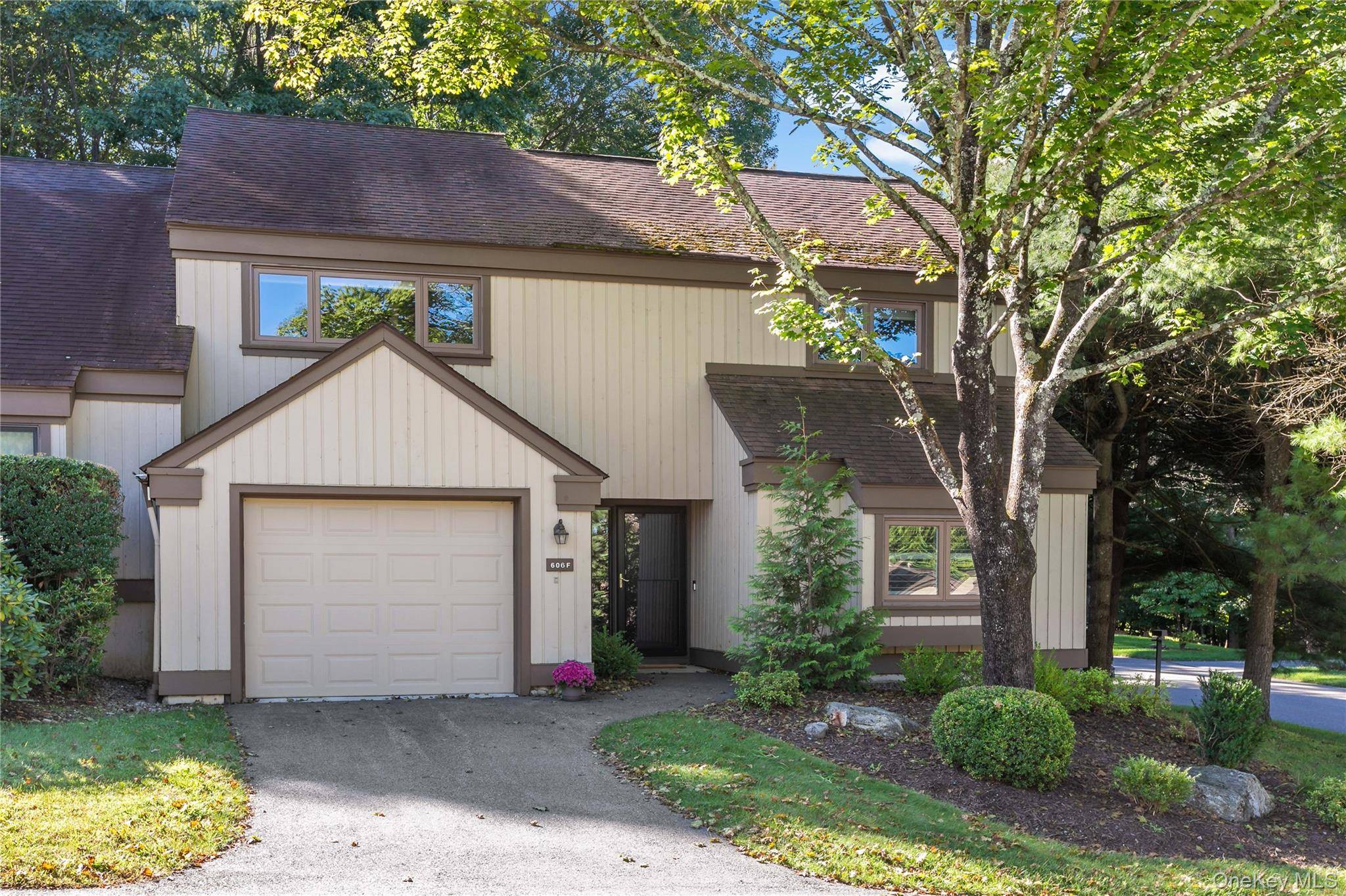 606 Heritage HLS #F, Somers, NY 10589