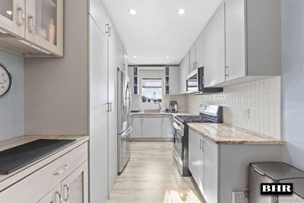 3360 Shore Pkwy #4B, Brooklyn, NY 11235