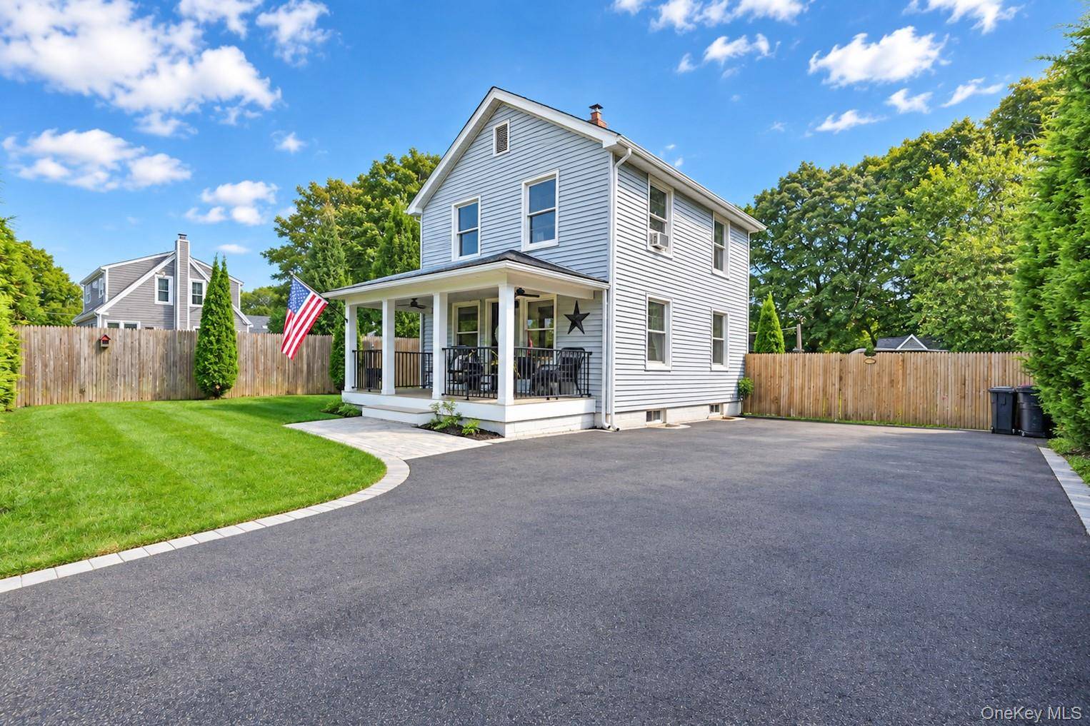 9 Jennings AVE, Center Moriches, NY 11934