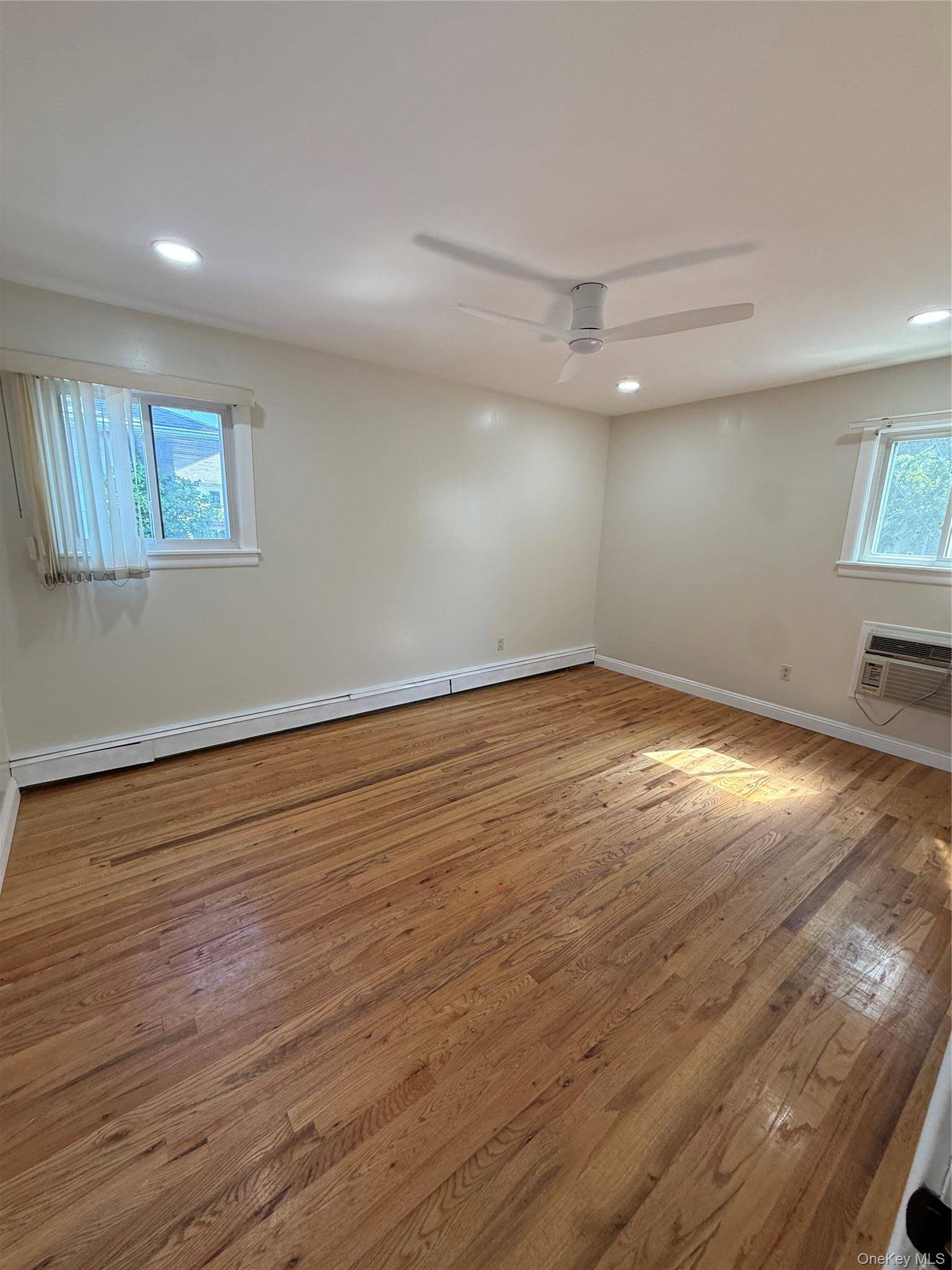 2607 Lindenmere DR, Merrick, NY 11566