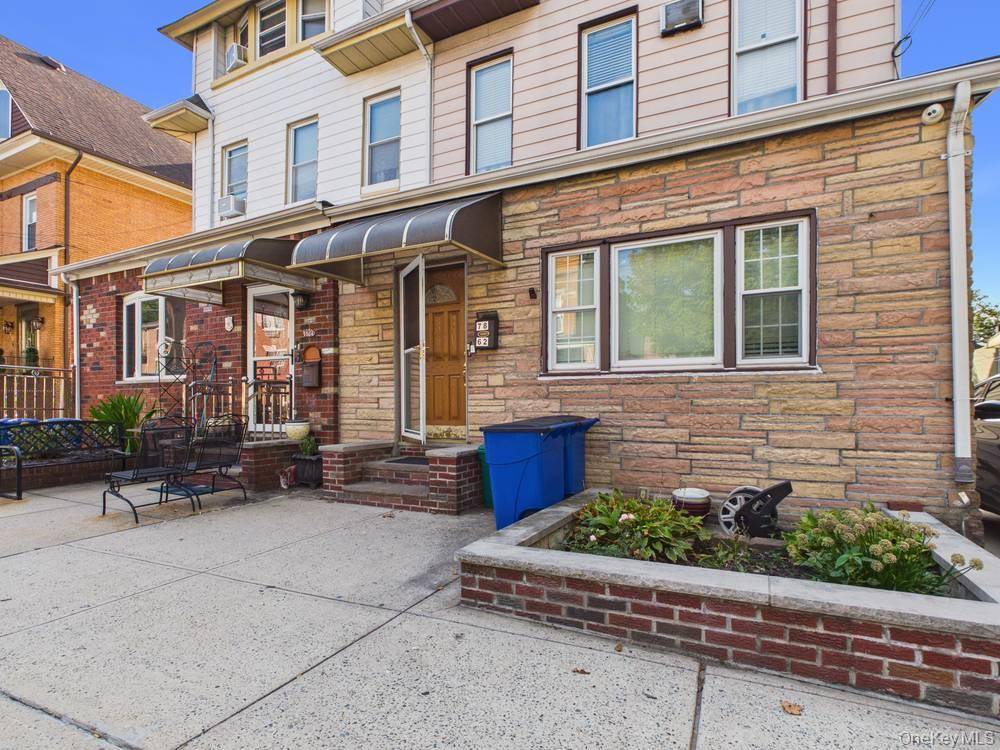 7862 81st ST, Ridgewood, NY 11385