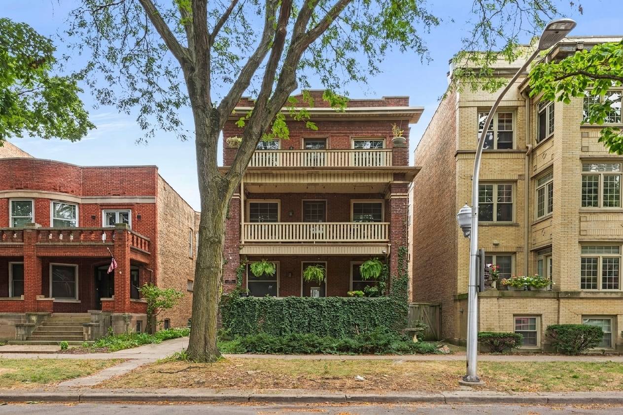 1347 W Granville AVE, Chicago, IL 60660