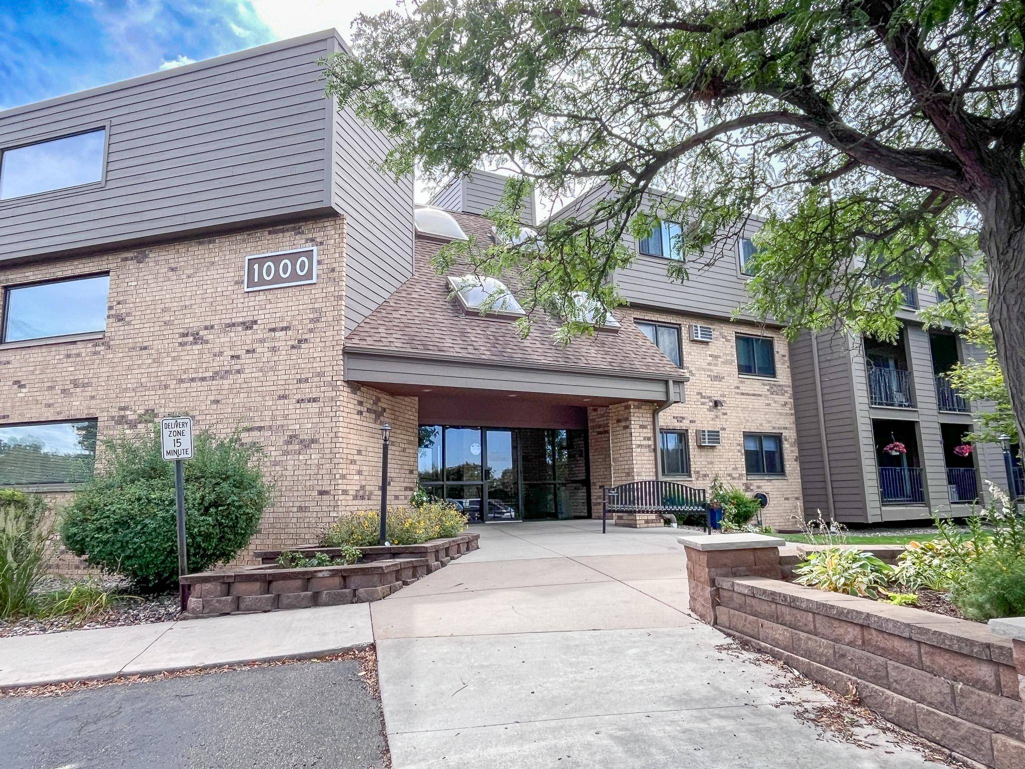 1000 41st AVE NE #316, Columbia Heights, MN 55421