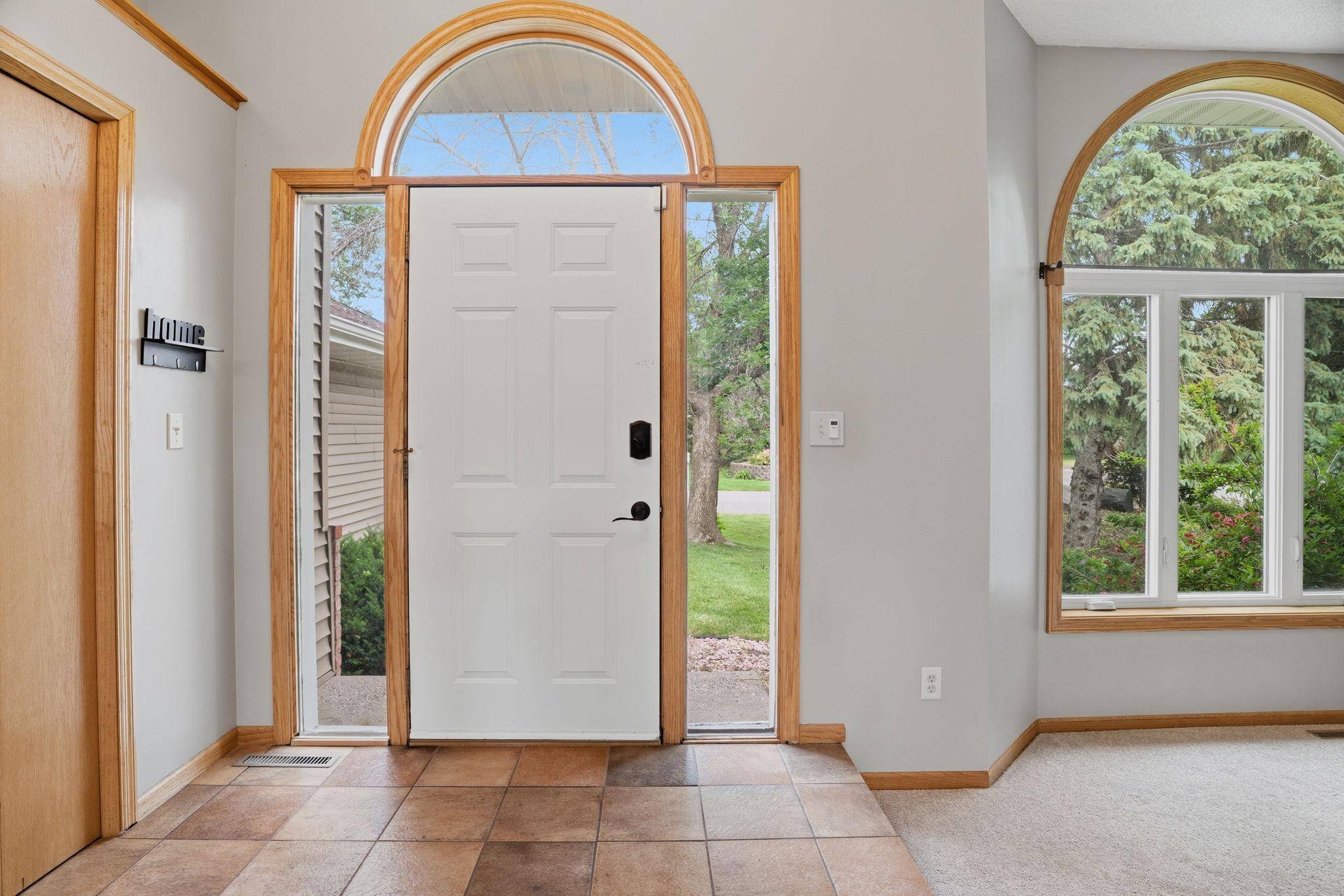 8901 Dunbar Knoll N, Brooklyn Park, MN 55443