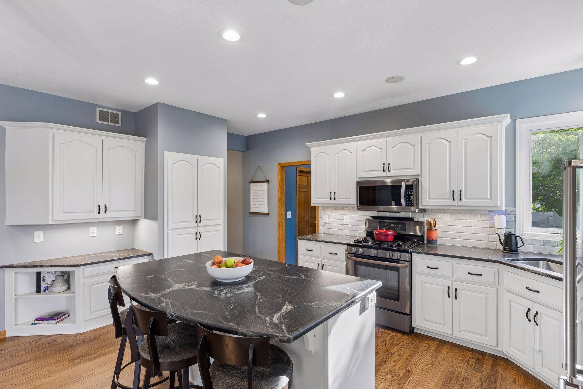 1362 Timberwolf TRL, Lino Lakes, MN 55038