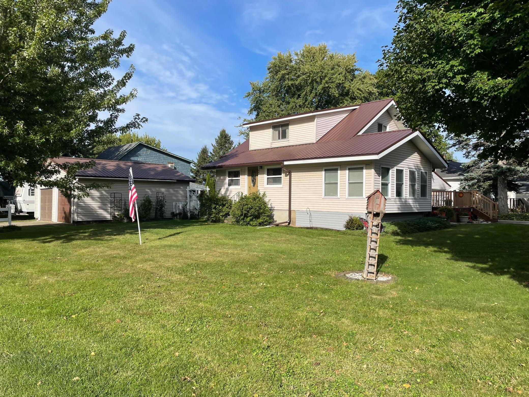 404 1st ST NW, Grand Meadow, MN 55936