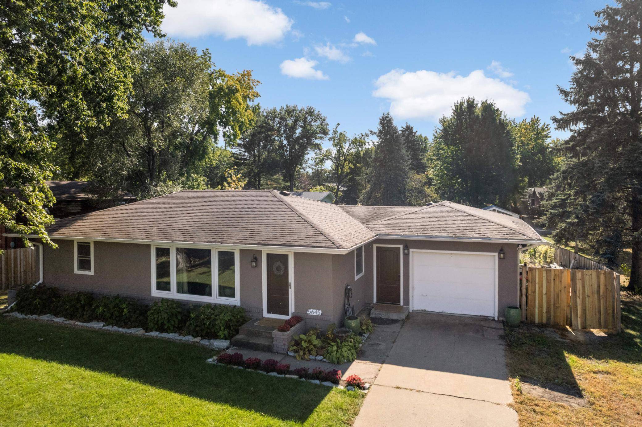 5645 141st ST N, Hugo, MN 55038