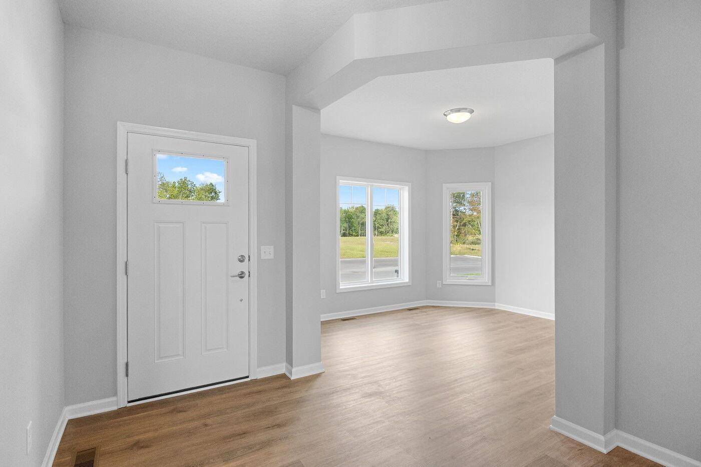 8204 Haywood DR, Lino Lakes, MN 55014