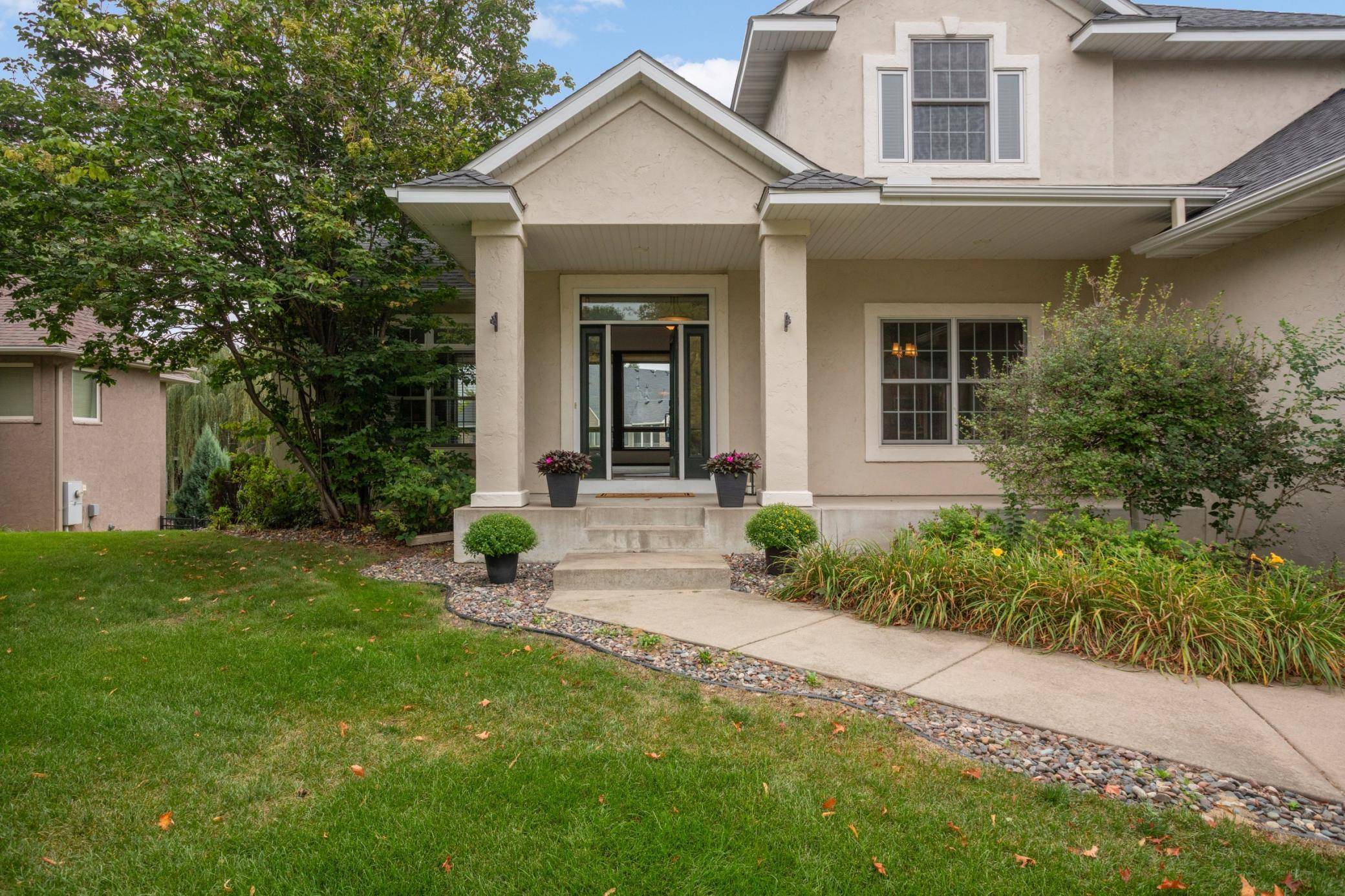 2748 105th AVE NE, Blaine, MN 55449