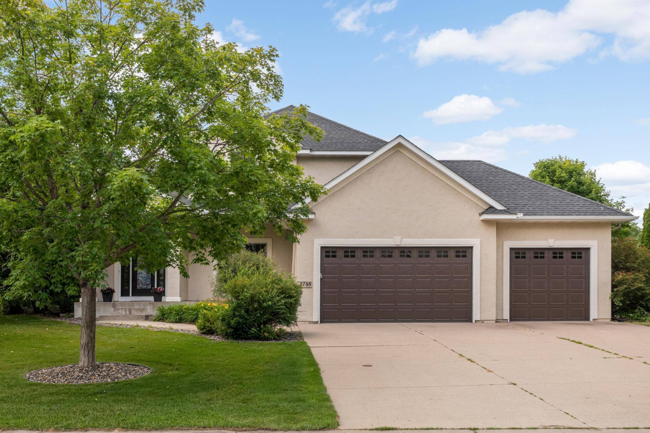 2748 105th AVE NE, Blaine, MN 55449