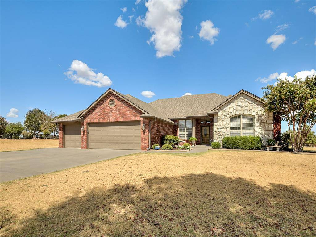 7903 Scotch LN, Tuttle, OK 73089
